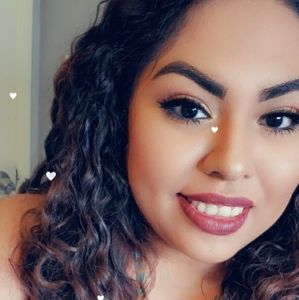 Meet your Posher, Carolina